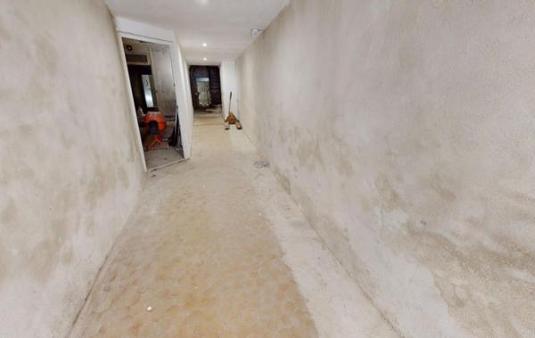 Vente Immeuble avec cour et local commercial rdc à rénover Saint-ambroix   