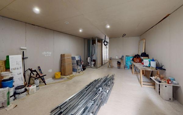 Vente Immeuble avec cour et local commercial rdc à rénover Saint-ambroix   