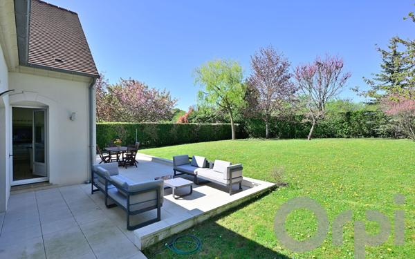 Maison à vendre    6 pièces • 167 m2 Varennes-Jarcy