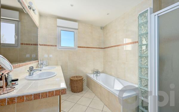 Maison à vendre    6 pièces • 167 m2 Varennes-Jarcy