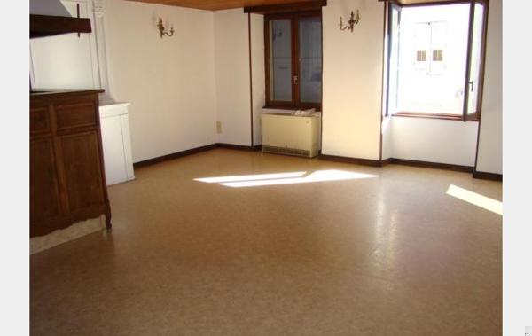 Vente Local commercial ancienne pätisserie - annexes et log à rafraîchir Le donjon   