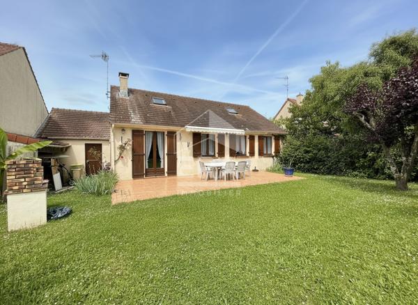 Maison familiale de plain-pied avec 5 chambres à Mormant