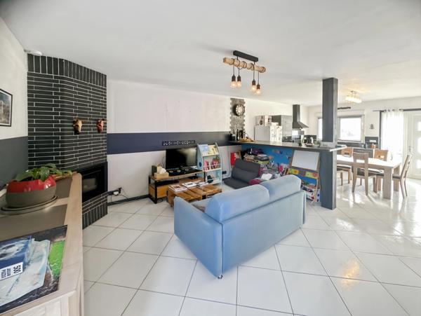 Maison à vendre 3 pièces cour, jardin