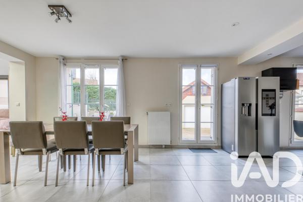 Maison à vendre 6 pièces 138 m² Magny-le-Hongre