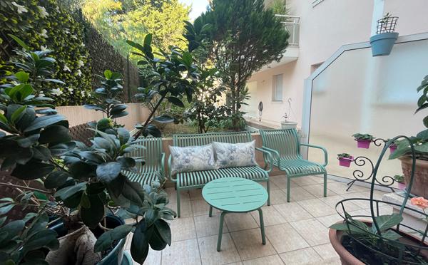 APPARTEMENT 3 PIECES EXPOSE SUD - TERRASSE - JARDIN - PROXIMITE IMMEDIATE DU CENTRE VILLE