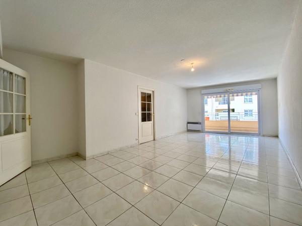 APPARTEMENT 3 PIECES EXPOSE SUD - TERRASSE - JARDIN - PROXIMITE IMMEDIATE DU CENTRE VILLE