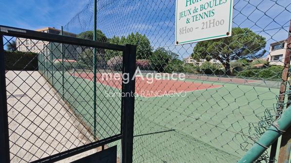 Appartement à FREJUS, 83600 - 2 pièces 47m²