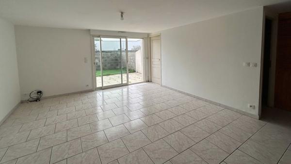 Appartement à vendre |  Charron |  2 pièces | 42 m²