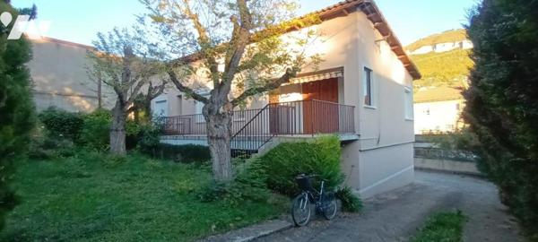 Maison avec jardin et garage