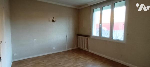 Maison avec jardin et garage