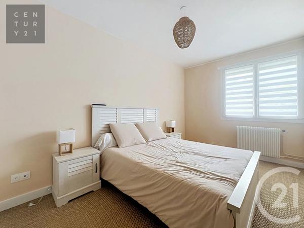 Appartement à vendre  3 pièces - 62,66 m 2   TROYES  - 10