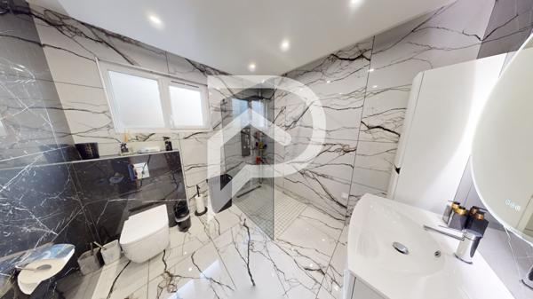 MAISON RENOVEE 4 CHAMBRES AVEC GRAND JARDIN