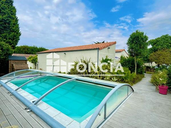 À vendre Maison 6 pièces 126 m² - Salles-sur-mer 17220