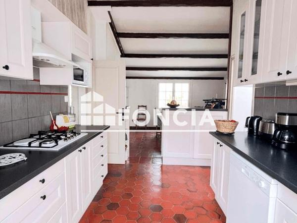 À vendre Maison 6 pièces 126 m² - Salles-sur-mer 17220