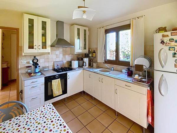 Exclus : maison 4 ch. dans une rue peu passante