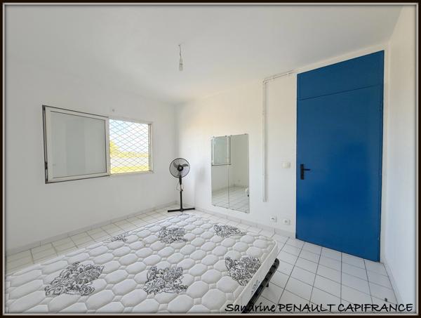 A VENDRE A KOUROU (GUYANE FRANCAISE) UN BEL APPARTEMENT T4 de 77 m² EN RESIDENCE - AU PRIX DE 170 000 €.