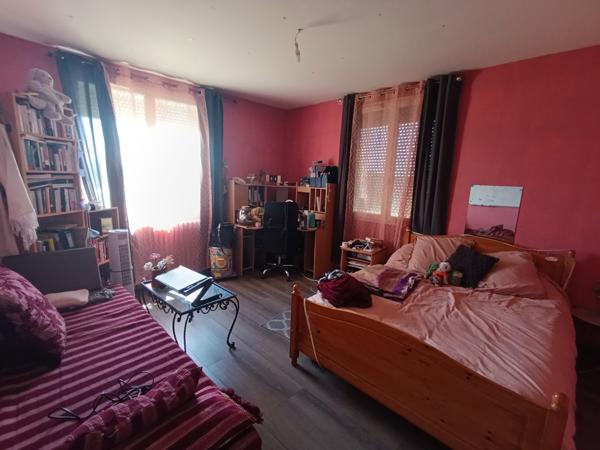 Grande maison familiale, 6 chambres et terrain