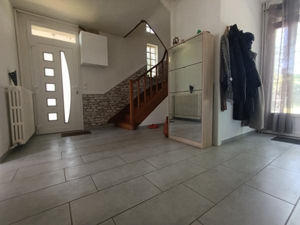 Grande maison familiale, 6 chambres et terrain