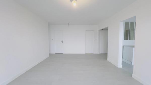 Quimper Ouest - Appartement T4 de 78 m² habitable - 1 loggia - Une terrasse - Cave.