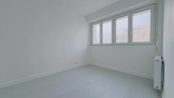 Quimper Ouest - Appartement T4 de 78 m² habitable - 1 loggia - Une terrasse - Cave.