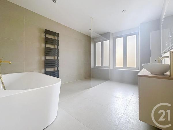 Maison à vendre  8 pièces - 213,50 m 2   CAPAVENIR VOSGES  - 88