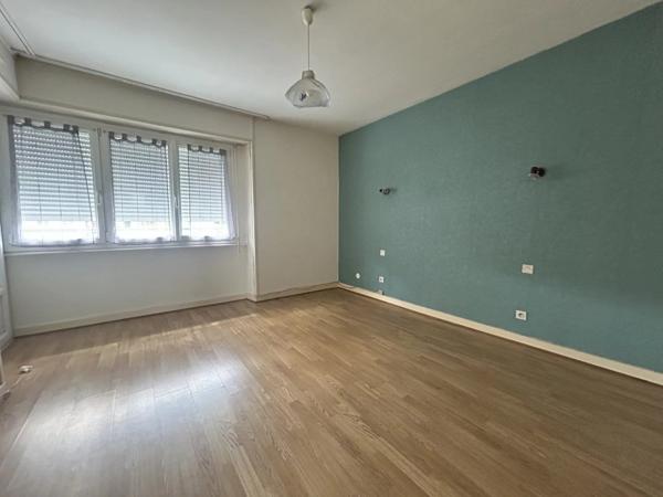 Location                                                      Appartement
                        
                     2 pièces                      42 m2                     à Saint-Dié-des-Vosges