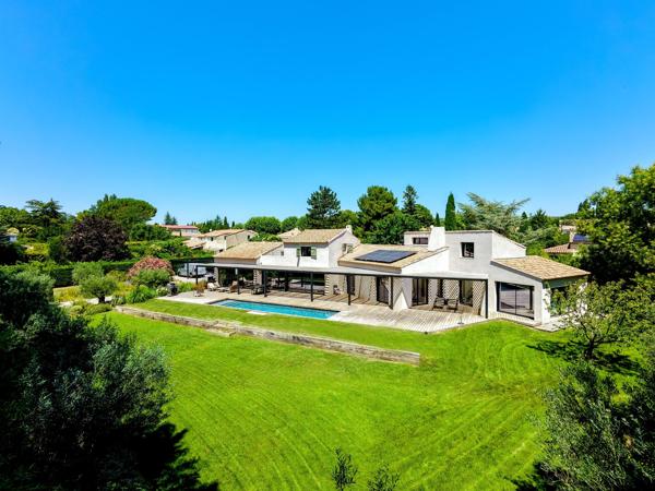 Vente Maison de ville Aix-en-Provence 8 Pièces 260 m²