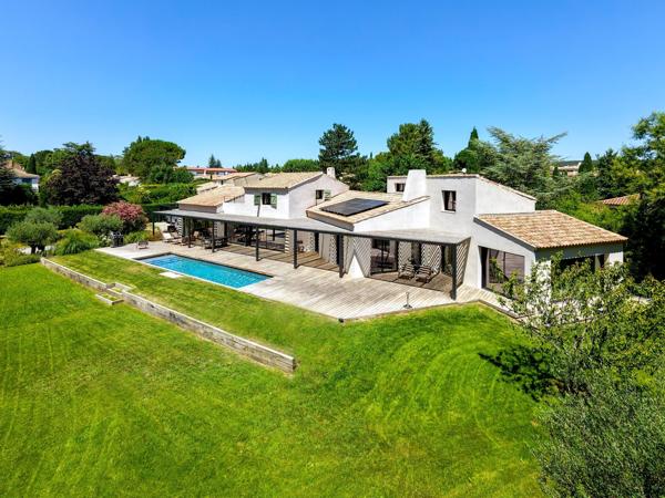Vente Maison de ville Aix-en-Provence 8 Pièces 260 m²