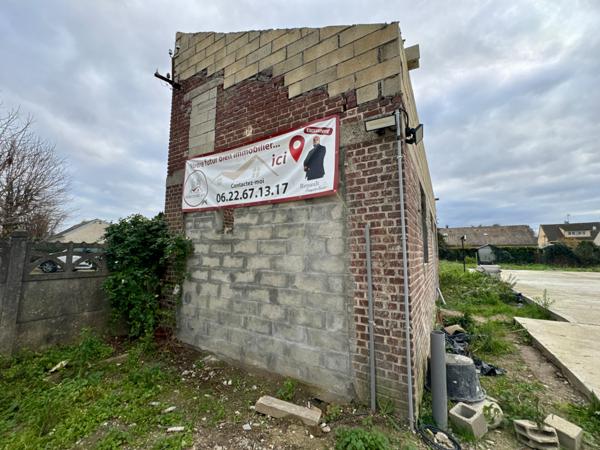 maison 100 m2 à rénover, avec permis purgé, terrain 174 m2