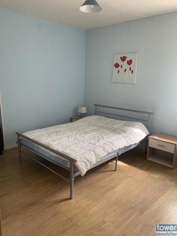 FONTAINE-CHALENDRAY 17510 - Ensemble de 2 maisons 8 pièces de 200 m² avec dépendances et terrain de 1300