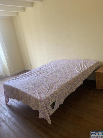 FONTAINE-CHALENDRAY 17510 - Ensemble de 2 maisons 8 pièces de 200 m² avec dépendances et terrain de 1300