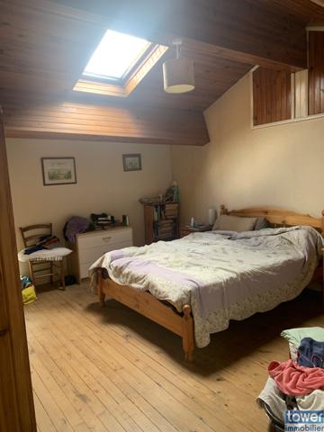 FONTAINE-CHALENDRAY 17510 - Ensemble de 2 maisons 8 pièces de 200 m² avec dépendances et terrain de 1300