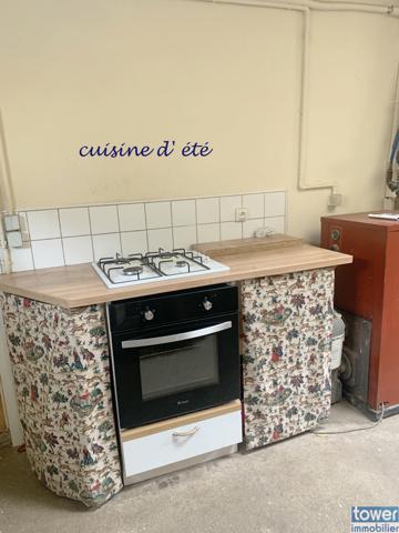 FONTAINE-CHALENDRAY 17510 - Ensemble de 2 maisons 8 pièces de 200 m² avec dépendances et terrain de 1300