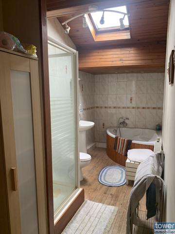 FONTAINE-CHALENDRAY 17510 - Ensemble de 2 maisons 8 pièces de 200 m² avec dépendances et terrain de 1300