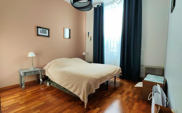 Appartement à vendre    4 pièces • 250 m2 La Rochelle