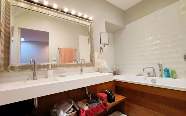 Appartement à vendre    4 pièces • 250 m2 La Rochelle