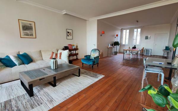 Appartement à vendre    4 pièces • 250 m2 La Rochelle