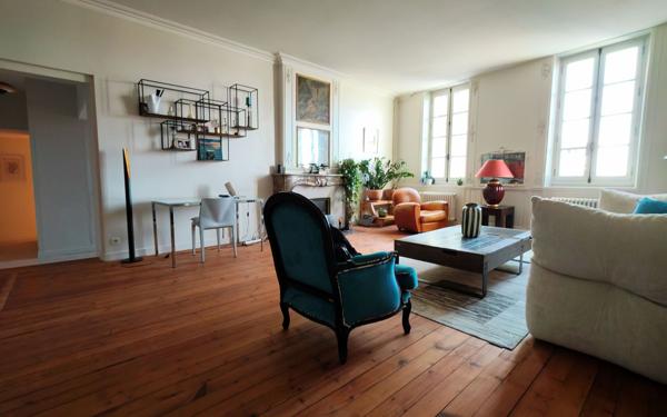Appartement à vendre    4 pièces • 250 m2 La Rochelle