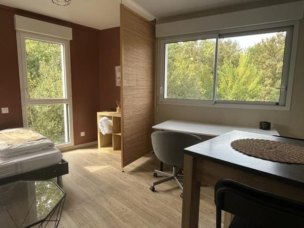 Appartement à louer 590 € CC St-Jean-d'Illac 1 pièce 29 m² DPE C