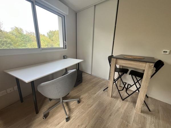 Appartement à louer 590 € CC St-Jean-d'Illac 1 pièce 29 m² DPE C