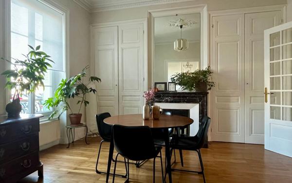 Appartement à vendre    4 pièces • 98 m2 Vienne