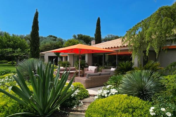 Vente Propriété de luxe Uzès 8 Pièces 520 m²