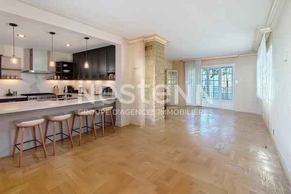 Grande Maison individuelle de 6 Pièces 4 chambres avec dépendances - 69500 BRON