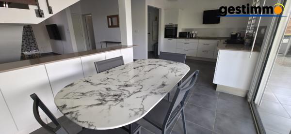 Maison meublée duplex T4 -
