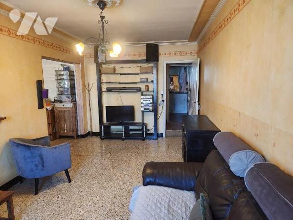 À vendre à Bar-sur-Aube ? Maison familiale avec fort potentiel, idéalement située à deux pas du...