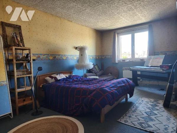 À vendre à Bar-sur-Aube ? Maison familiale avec fort potentiel, idéalement située à deux pas du...