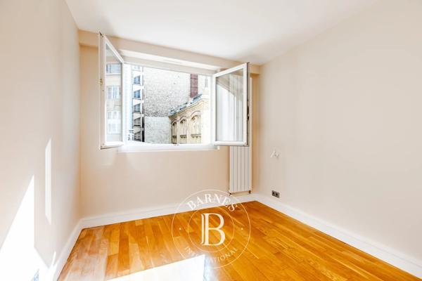 Paris 17ème, Appartement 2 Chambres -  72 m² à vendre
