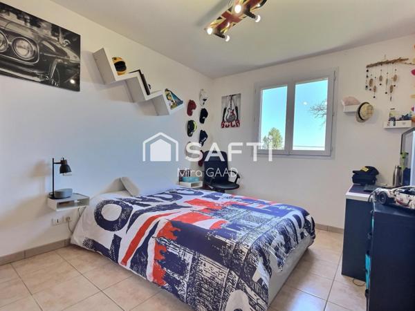 Maison T4 avec un grand sous sol et dépendances