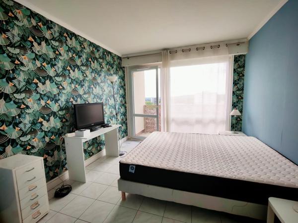 Résidence ravalée et isolée - au 10 -ème, 3 pièces de 73 m²