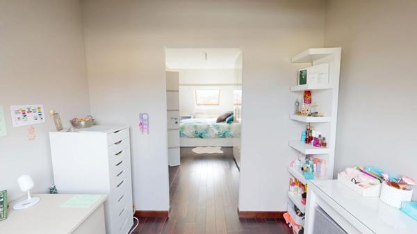 Maison individuelle familiale environ 160m2 - Vert-Galant - 6 pièces, 4 chambres -